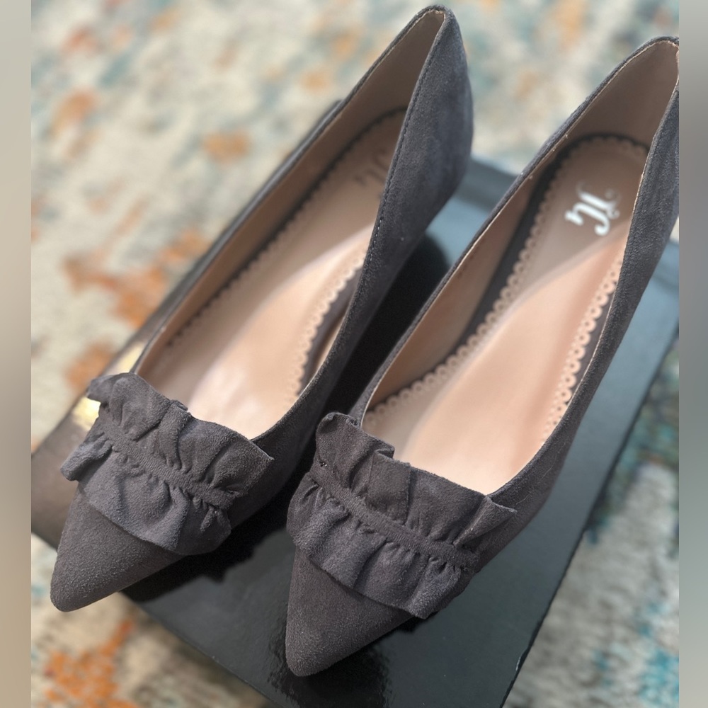 Elegant grey ruffle kitten heels, Size 8